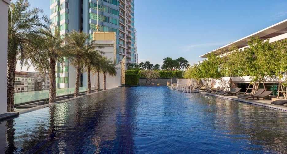 À louer et à vendre 3 chambres condo à Khlong San, Bangkok