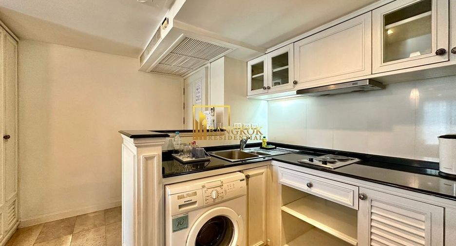 À louer 2 chambres appartement avec services à Sathon, Bangkok