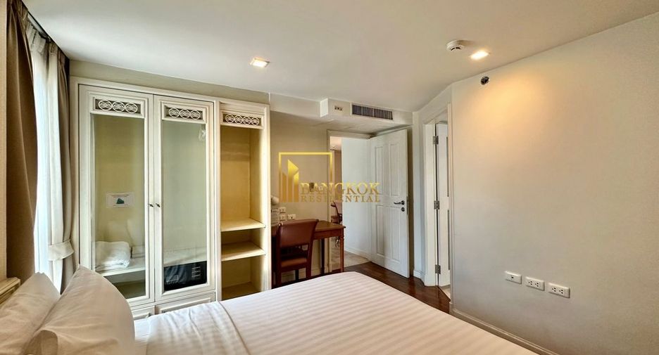 À louer 2 chambres appartement avec services à Sathon, Bangkok