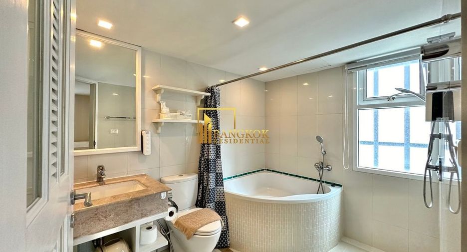 À louer 2 chambres appartement avec services à Sathon, Bangkok