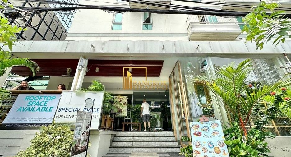 À louer 2 chambres appartement avec services à Sathon, Bangkok