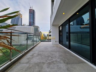 Condo en alquiler de 2 habitaciones en Pathum Wan, Bangkok