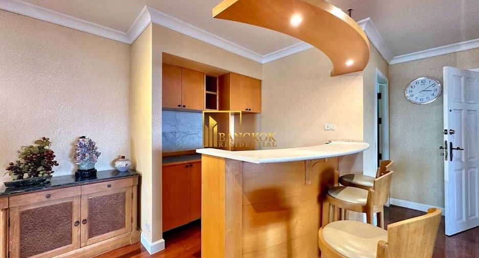 Condo en alquiler de 3 habitaciones en Watthana, Bangkok