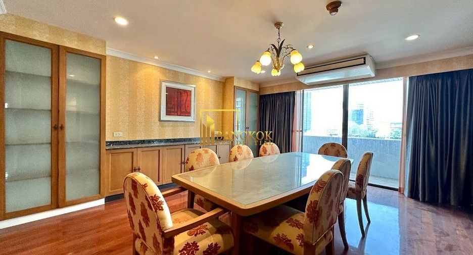 Condo en alquiler de 3 habitaciones en Watthana, Bangkok