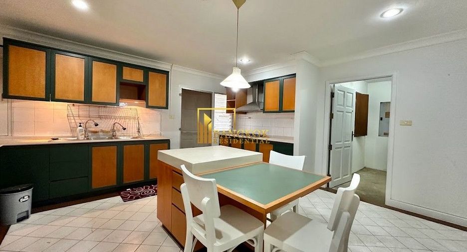 Condo en alquiler de 3 habitaciones en Watthana, Bangkok
