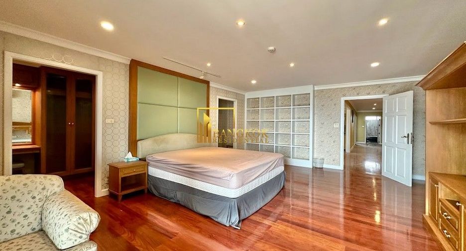 Condo en alquiler de 3 habitaciones en Watthana, Bangkok