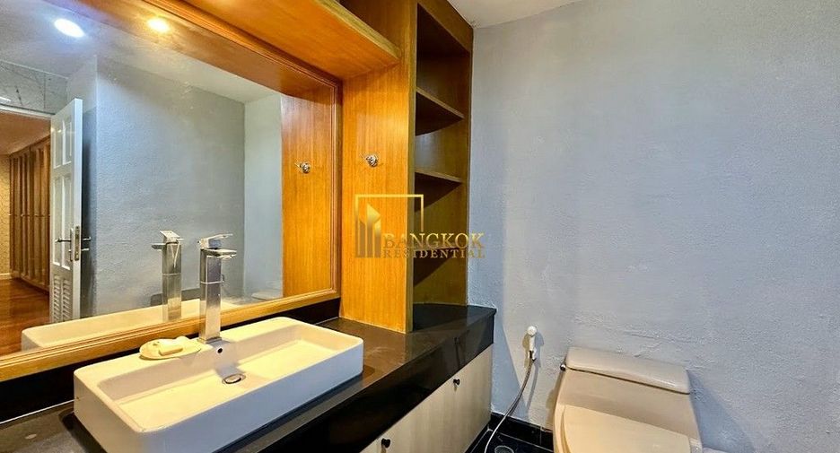 Condo en alquiler de 3 habitaciones en Watthana, Bangkok