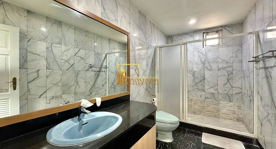 Condo en alquiler de 3 habitaciones en Watthana, Bangkok