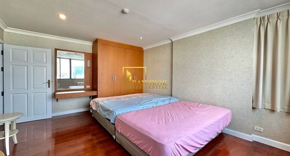 Condo en alquiler de 3 habitaciones en Watthana, Bangkok
