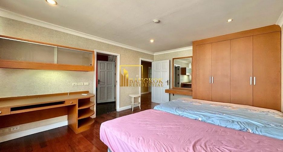 Condo en alquiler de 3 habitaciones en Watthana, Bangkok