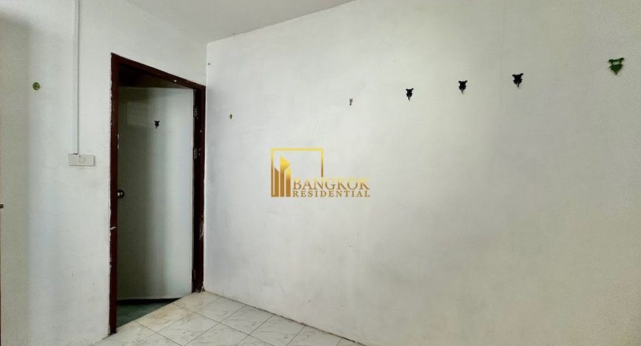 Condo en alquiler de 3 habitaciones en Watthana, Bangkok