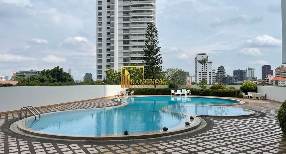Condo en alquiler de 3 habitaciones en Watthana, Bangkok