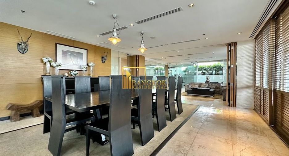 À louer 2 chambres condo à Watthana, Bangkok