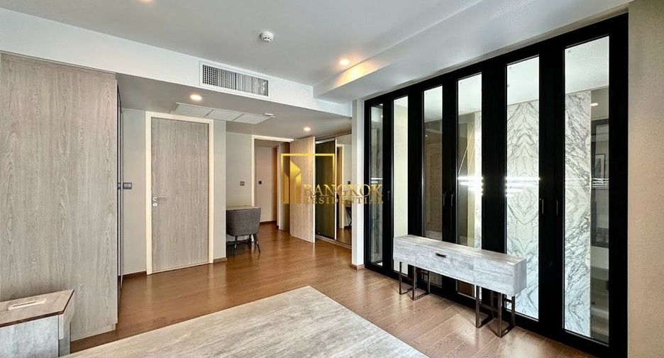 For rent 2 bedrooms condo in Pathum Wan, Bangkok