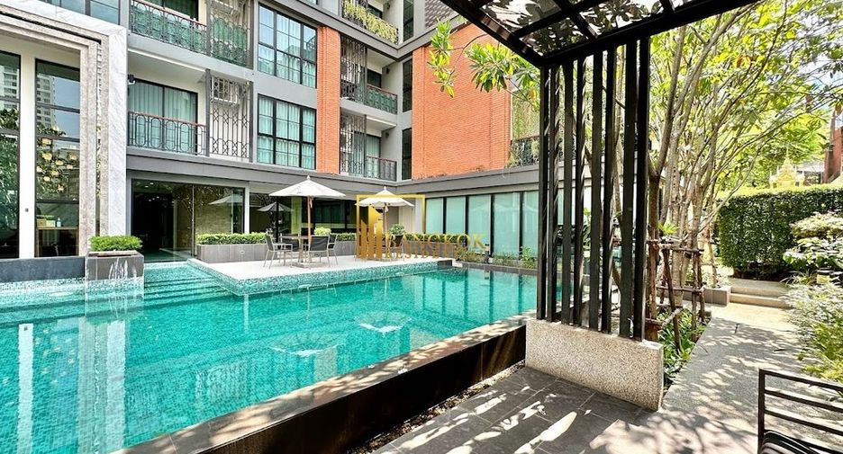 For rent 2 bedrooms condo in Pathum Wan, Bangkok