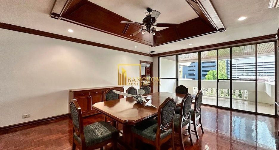 For rent 3 bedrooms apartment in Khlong Toei, Bangkok
