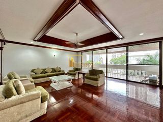 For rent 3 bedrooms apartment in Khlong Toei, Bangkok