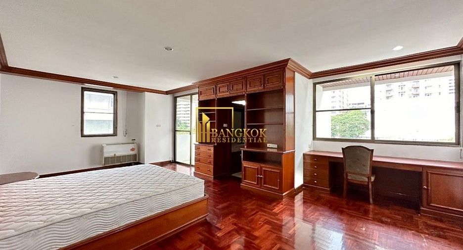 For rent 3 bedrooms apartment in Khlong Toei, Bangkok