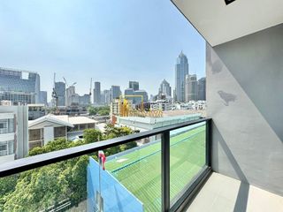 For rent 3 bedrooms apartment in Pathum Wan, Bangkok