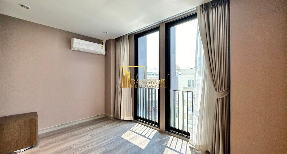 For rent 3 bedrooms apartment in Pathum Wan, Bangkok