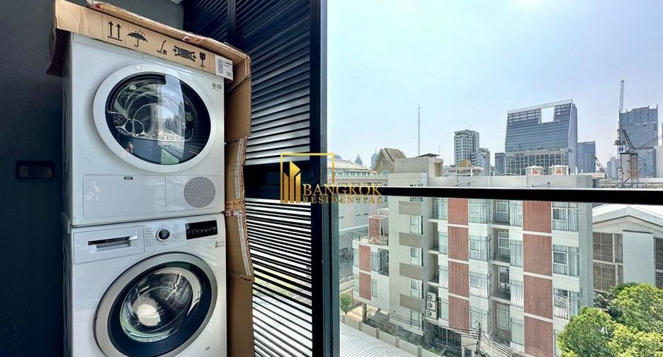 For rent 3 bedrooms apartment in Pathum Wan, Bangkok