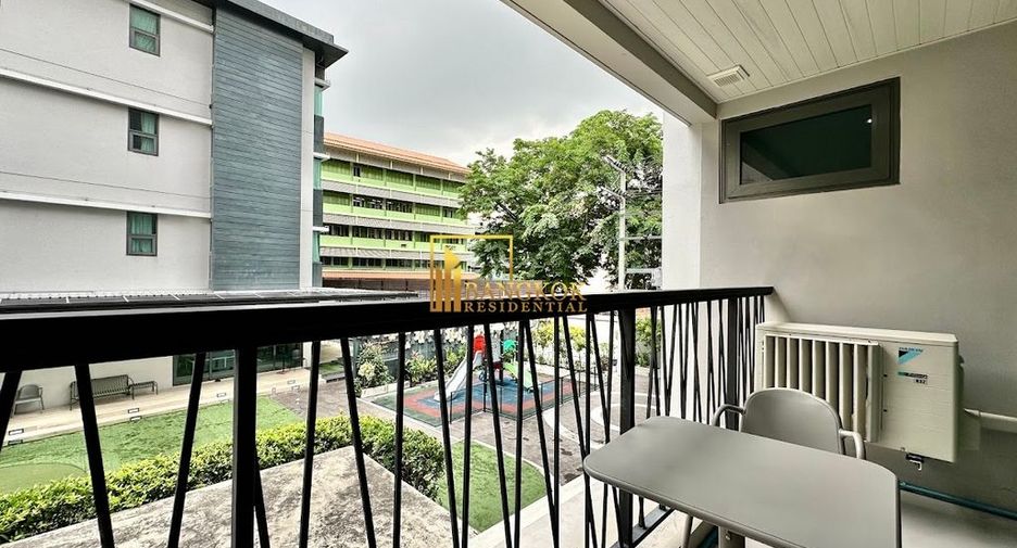 For rent 2 bedrooms apartment in Watthana, Bangkok