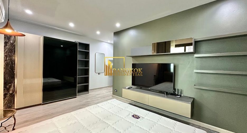 For rent 2 bedrooms apartment in Watthana, Bangkok