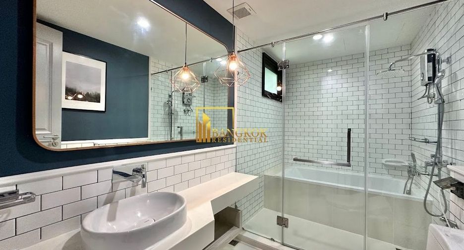 For rent 2 bedrooms apartment in Watthana, Bangkok