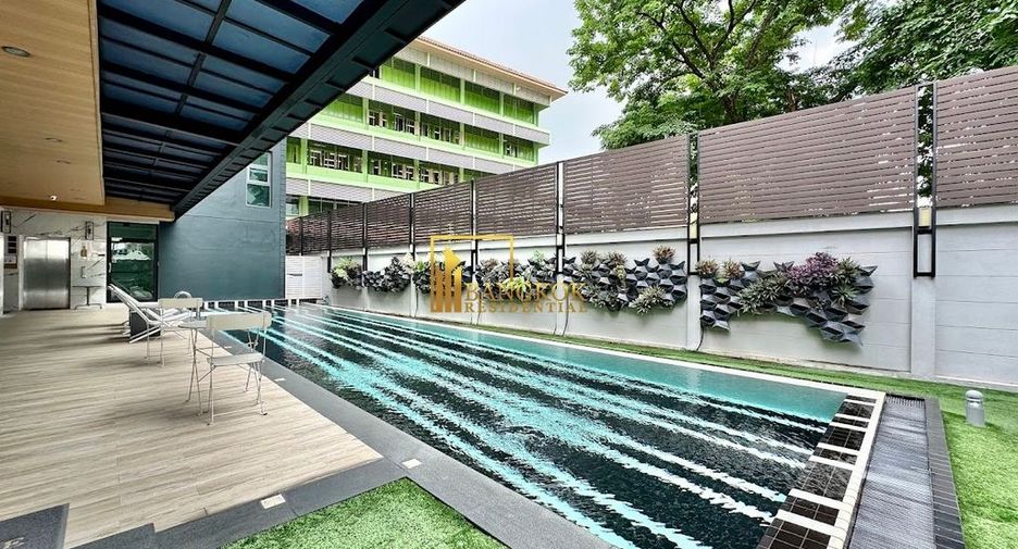 For rent 2 bedrooms apartment in Watthana, Bangkok