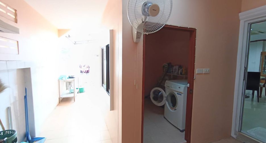 À louer 4 chambres maison à Bang Lamung, Chonburi