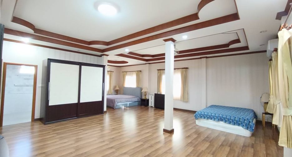 À louer 4 chambres maison à Bang Lamung, Chonburi