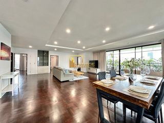 Apartamento en alquiler de 3 habitaciones en Watthana, Bangkok
