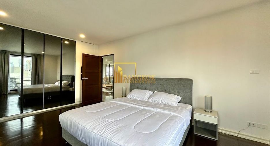 For rent 3 bedrooms apartment in Watthana, Bangkok