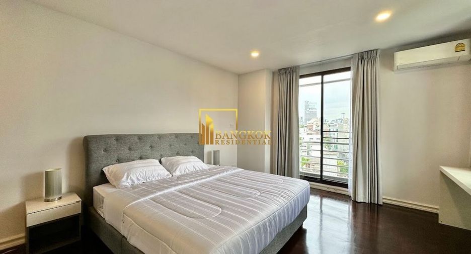 For rent 3 bedrooms apartment in Watthana, Bangkok