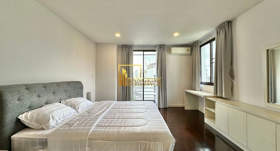 For rent 3 bedrooms apartment in Watthana, Bangkok