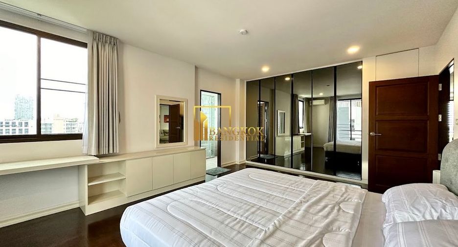 For rent 3 bedrooms apartment in Watthana, Bangkok