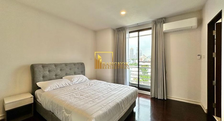 For rent 3 bedrooms apartment in Watthana, Bangkok