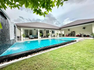 For rent 6 bedrooms villa in Bang Lamung, Chonburi