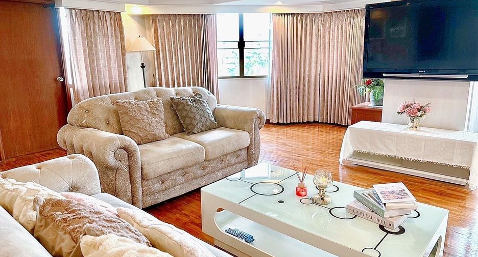 For rent 4 Beds condo in Mueang Chiang Mai, Chiang Mai
