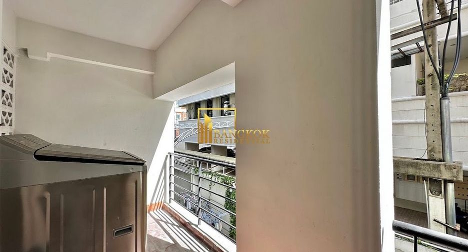 For rent 2 bedrooms apartment in Watthana, Bangkok