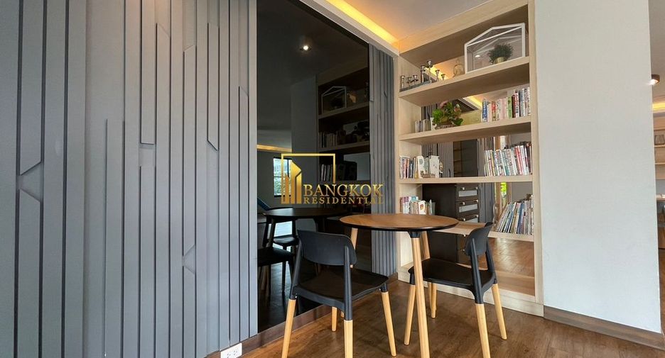 For rent 2 bedrooms apartment in Watthana, Bangkok