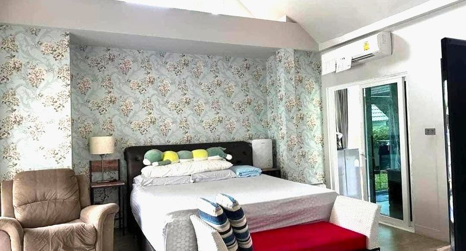 For sale 4 ベッドルーム villa in Bang Lamung, Chonburi