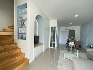 For sale 4 Beds townhouse in Sam Phran, Nakhon Pathom