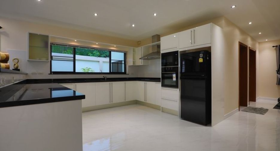 For sale 3 bedrooms villa in Bang Lamung, Chonburi