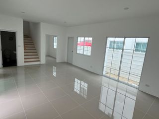 For sale 4 bed house in Sam Phran, Nakhon Pathom