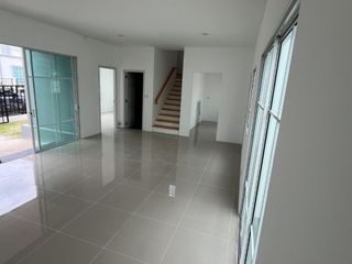 For sale 4 bed house in Sam Phran, Nakhon Pathom