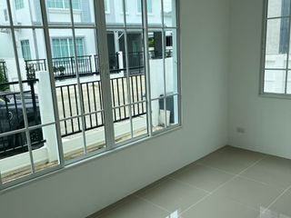 For sale 4 bed house in Sam Phran, Nakhon Pathom