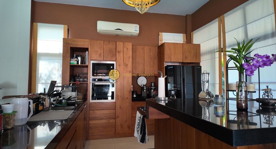 À vendre 5 chambres villa à East Pattaya, Pattaya