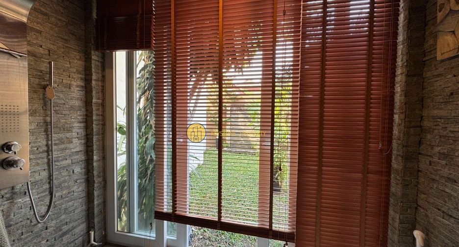 À vendre 5 chambres villa à East Pattaya, Pattaya