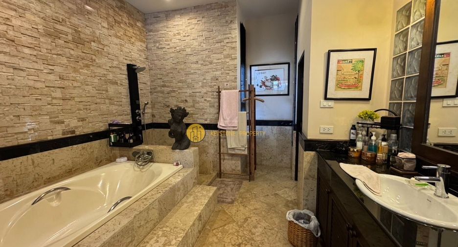 À vendre 5 chambres villa à East Pattaya, Pattaya